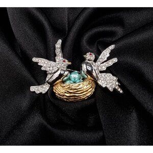 Vintage JOAN RIVERS Bird Brooch With Crystal Accents & Faux Pearl Nes